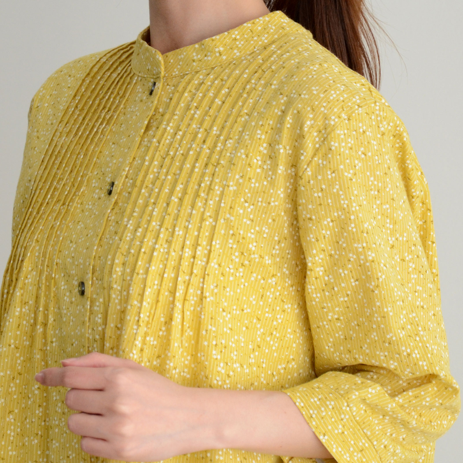 22年5月新作 小花柄ピンタックスタンド衿7分袖ブラウス Mc Smasell スマセル 公式通販 サスティナブルアウトレットモール スマセル